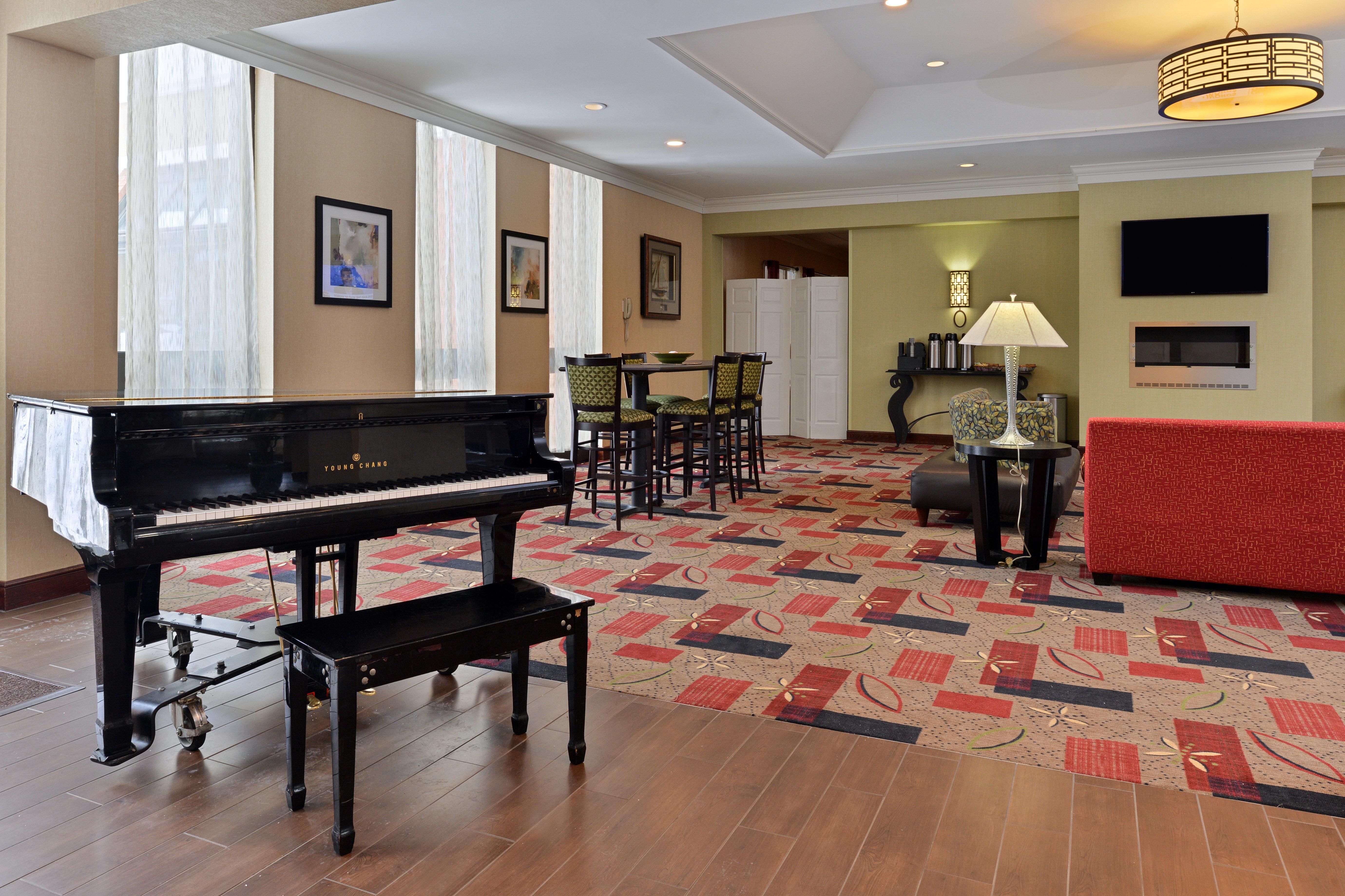 Holiday Inn New London By Ihg Exterior foto