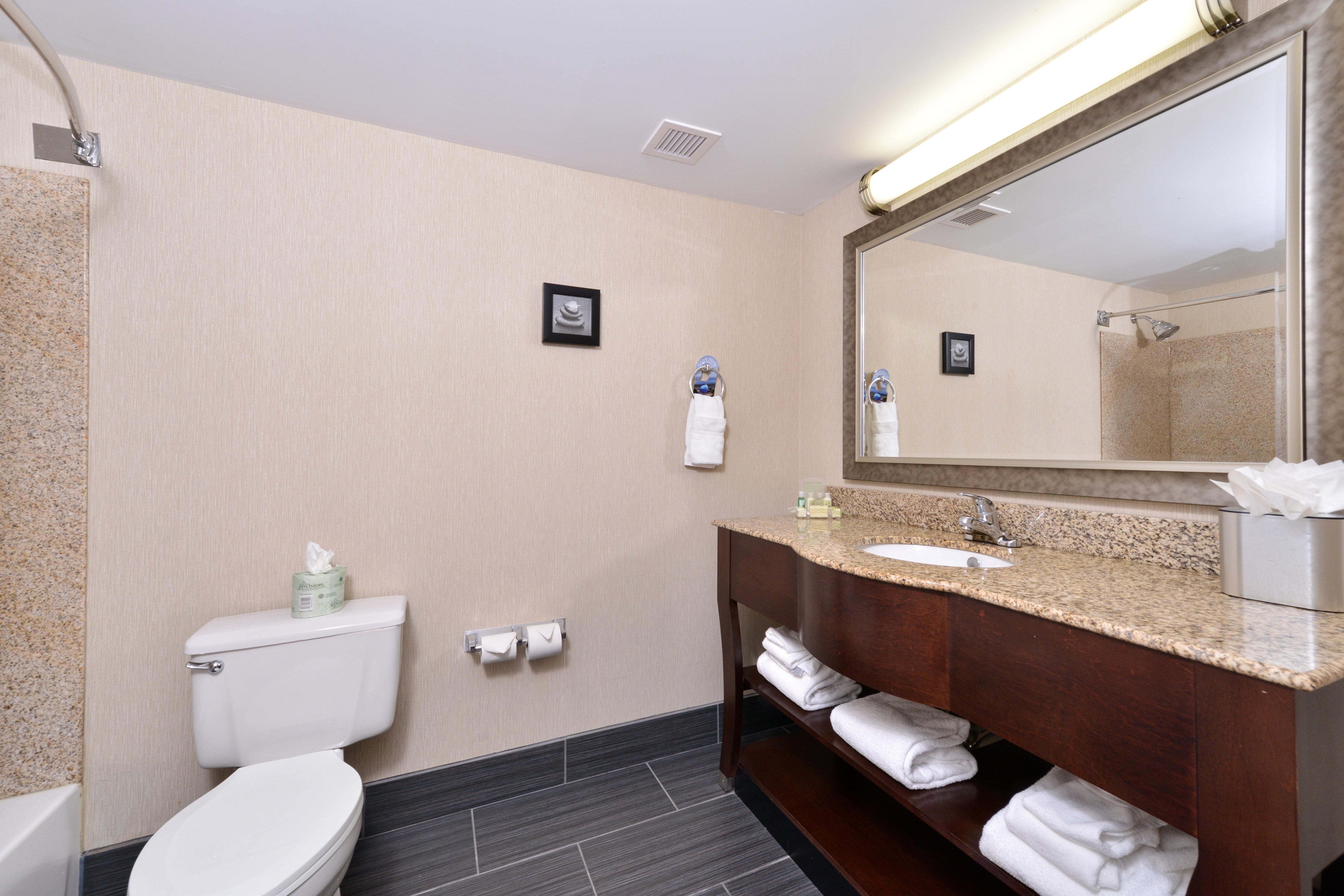 Holiday Inn New London By Ihg Exterior foto